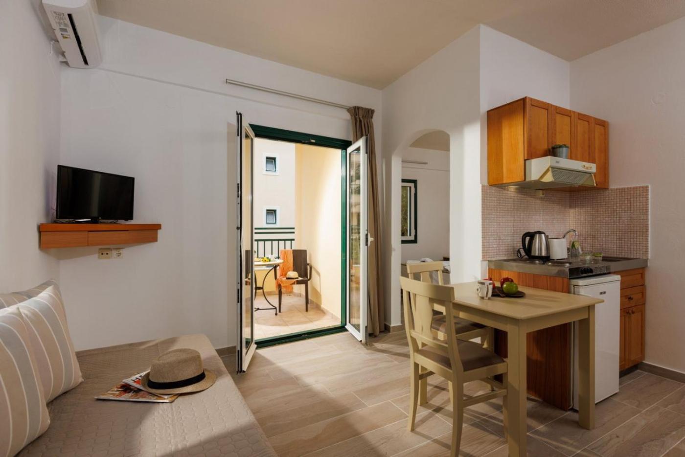 Panorama Hotel Apartments & Suites By Estia Stalida Exterior foto